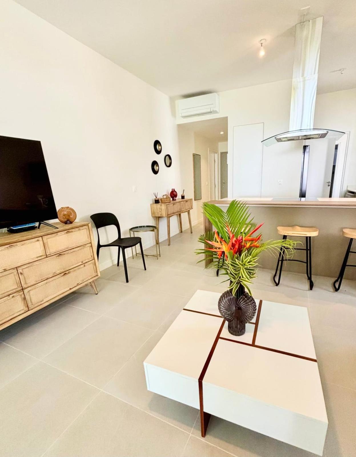 Gaia Lodge Seaside Paea エクステリア 写真