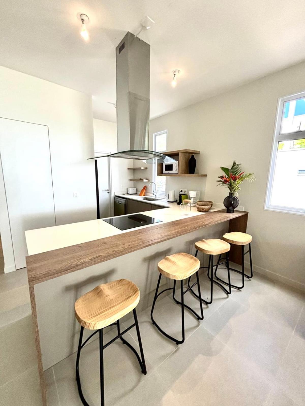 Gaia Lodge Seaside Paea エクステリア 写真